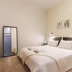 vita-portucale-lisbon-design-apartment-with-terrace.hotels-lisbon-portugal.com/