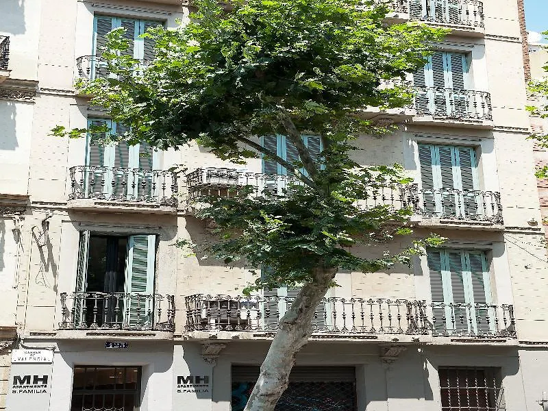 Mh Apartments S. Familia Barcelona Spain