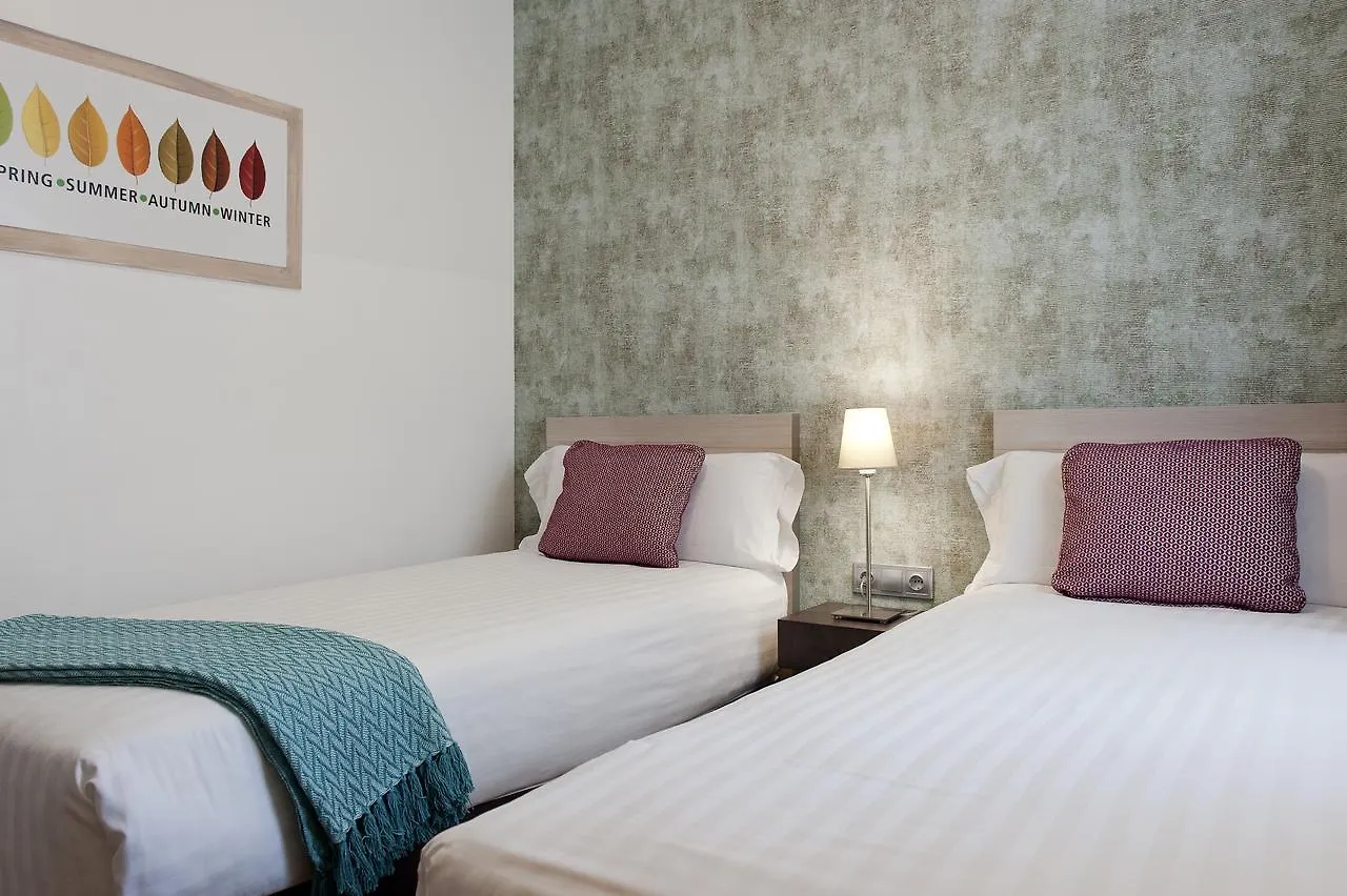 Mh Apartments S. Familia Barcelona Spanien