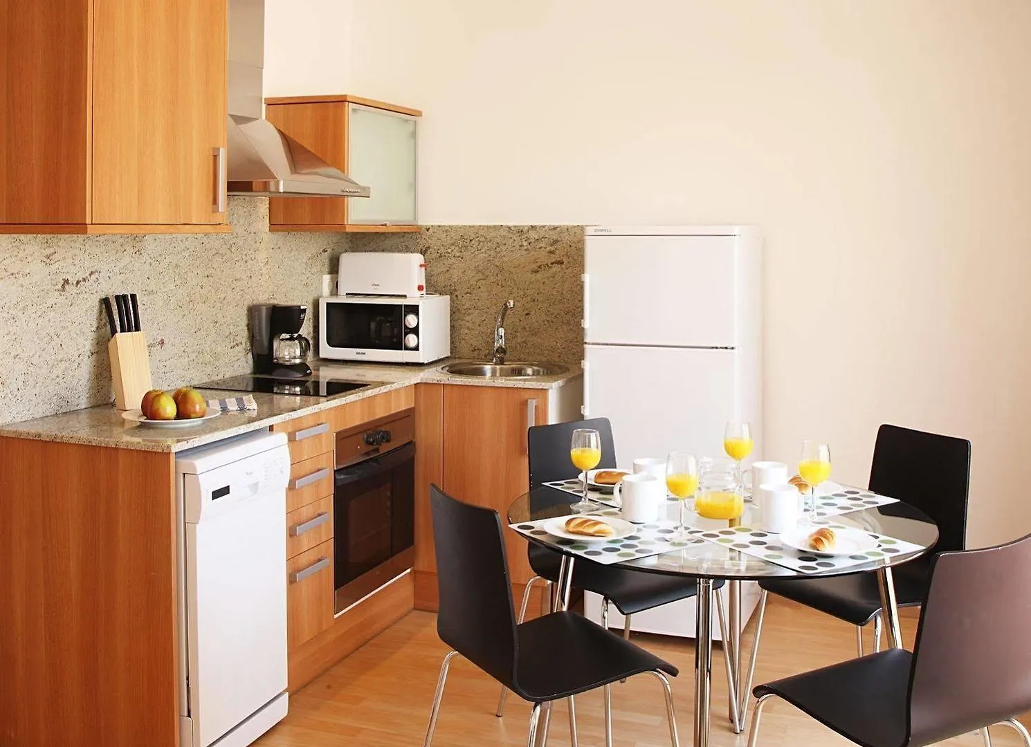 Mh Apartments S. Familia Barcelona Spanien