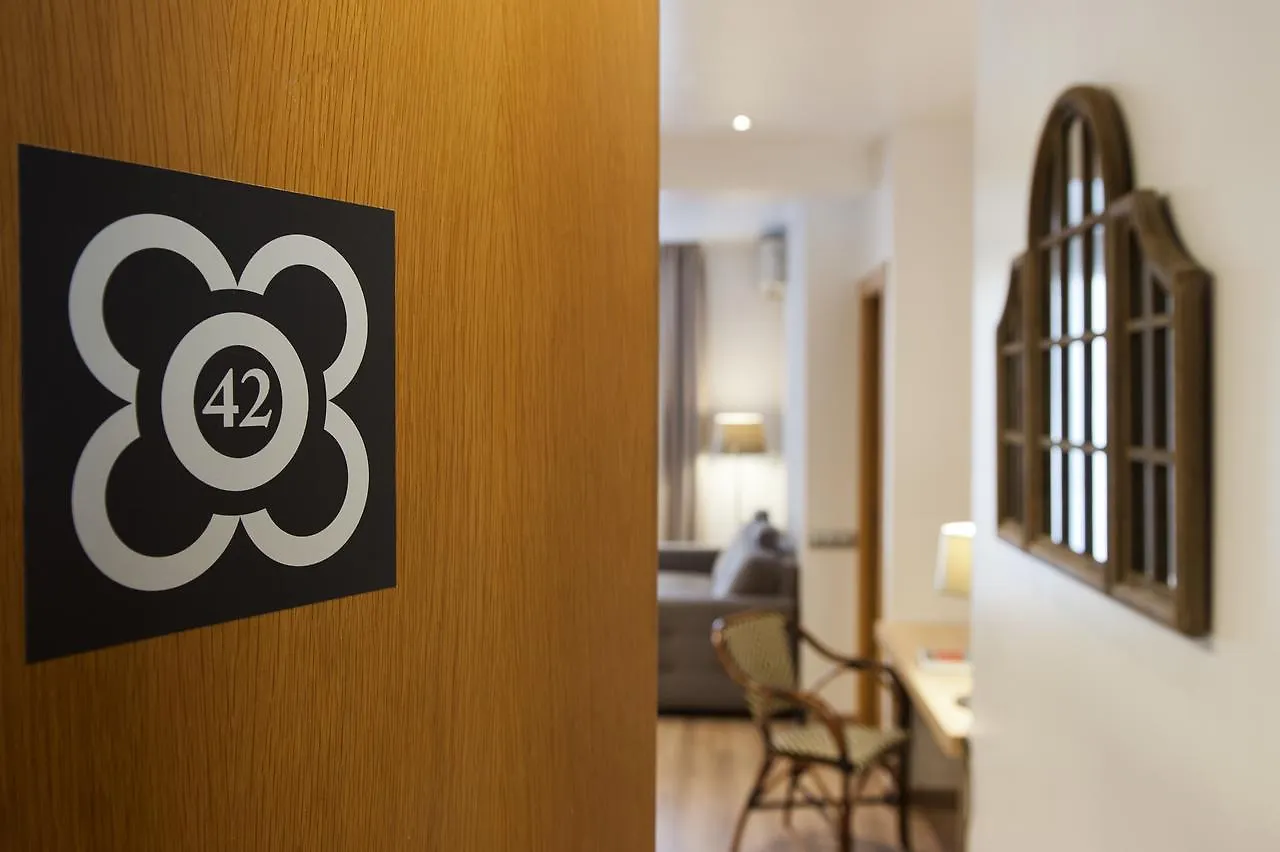 Mh Apartments S. Familia Barcelone