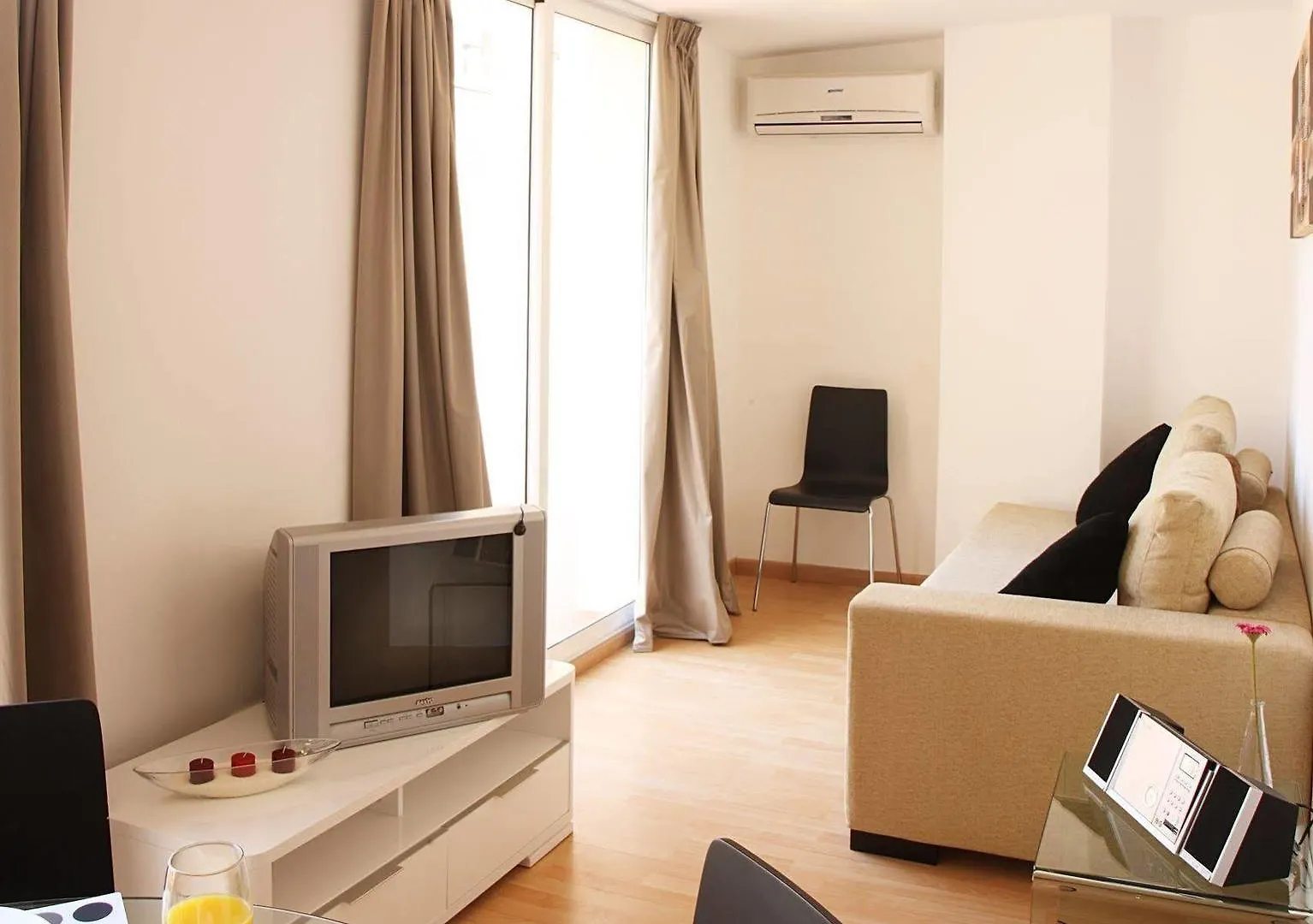 Mh Apartments S. Familia Barcelone