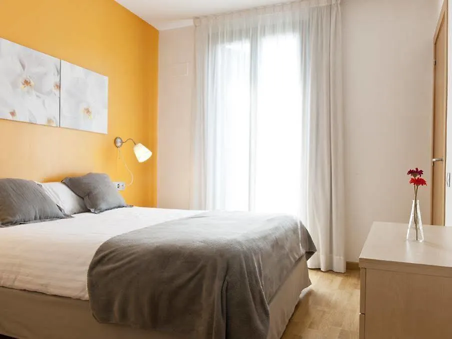 Mh Apartments S. Familia Barcelone